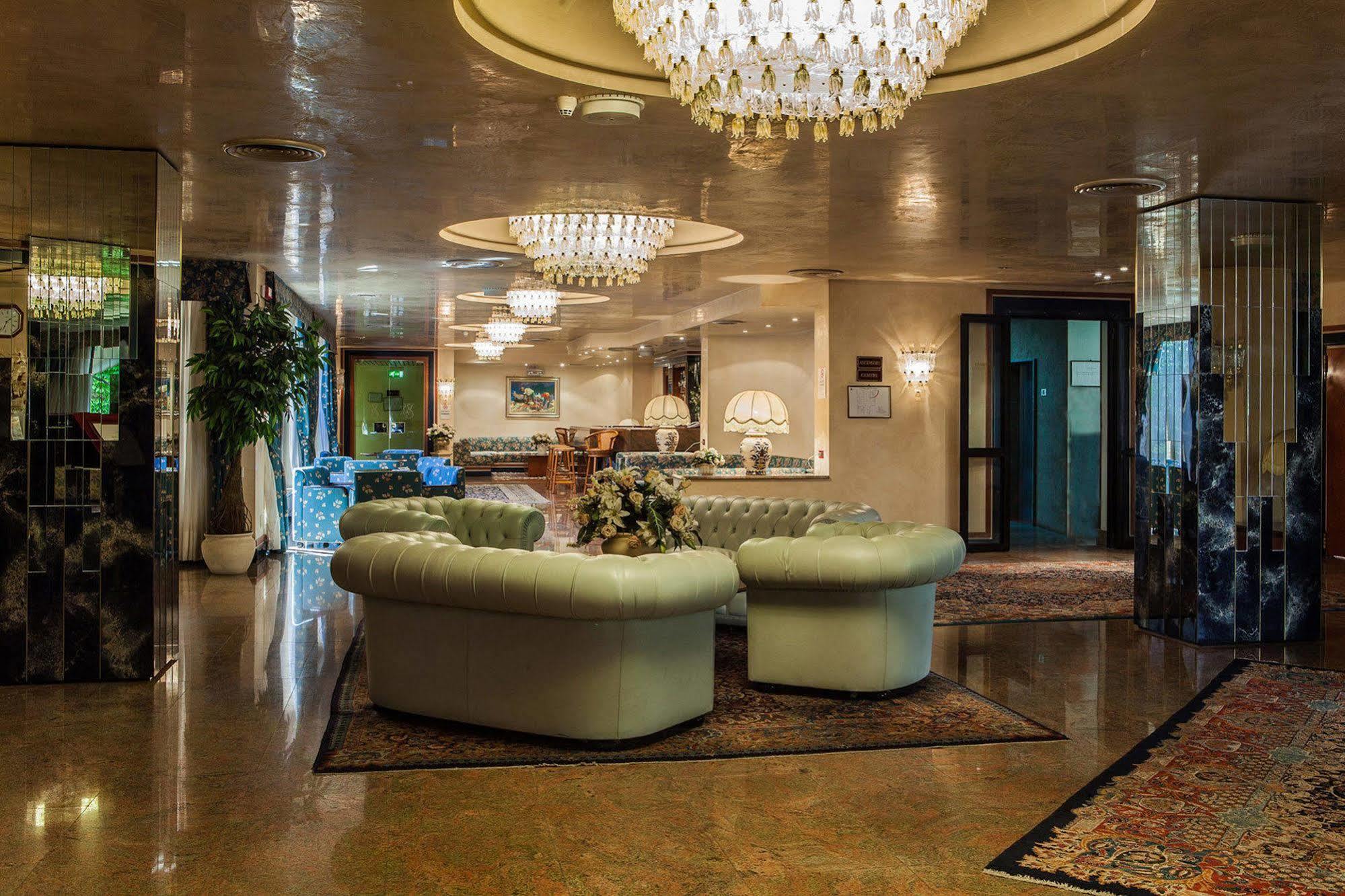 Hotel Leonardo Da Vinci 3*
