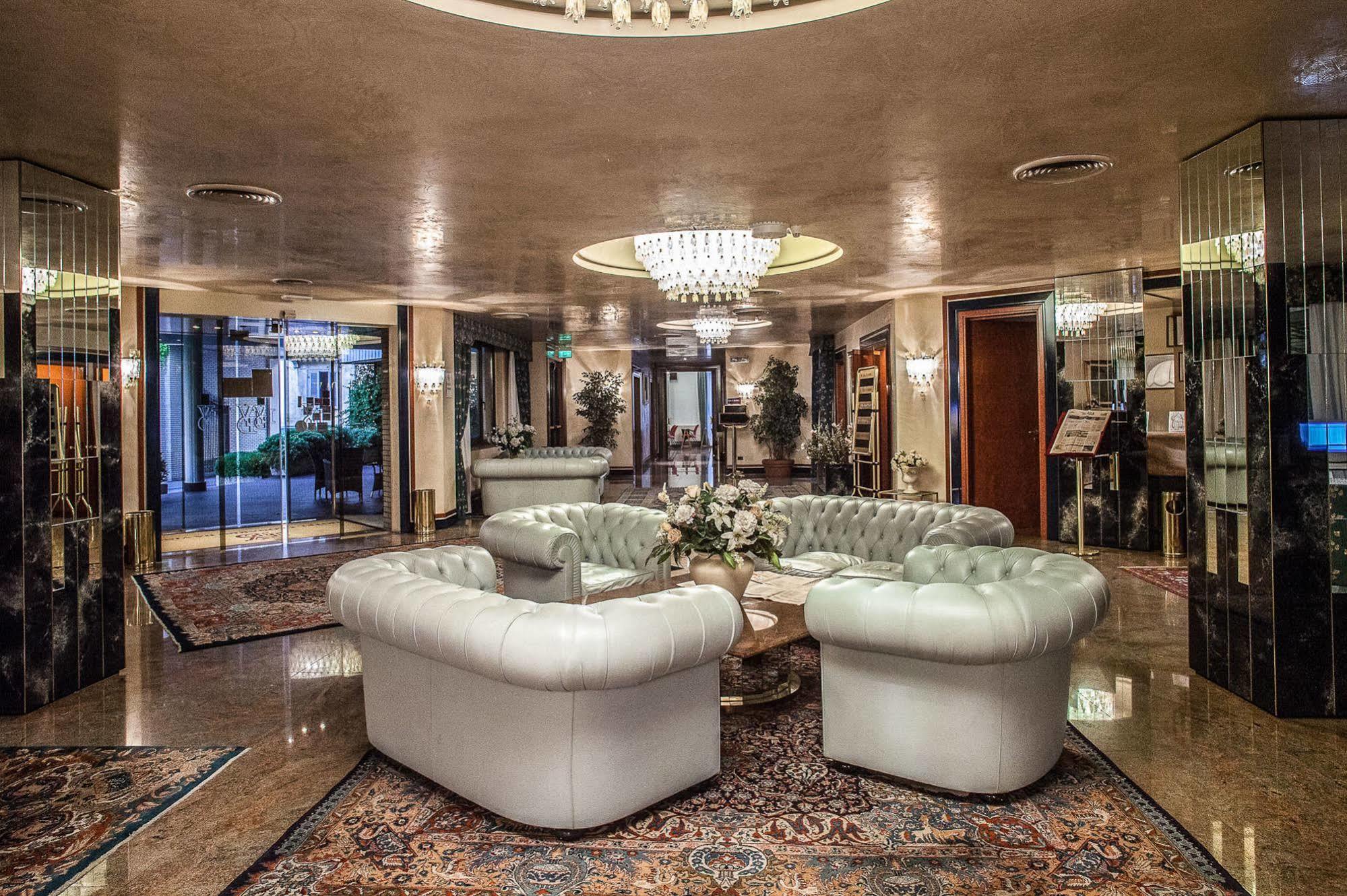 Leonardo Da Vinci Hotel 3*