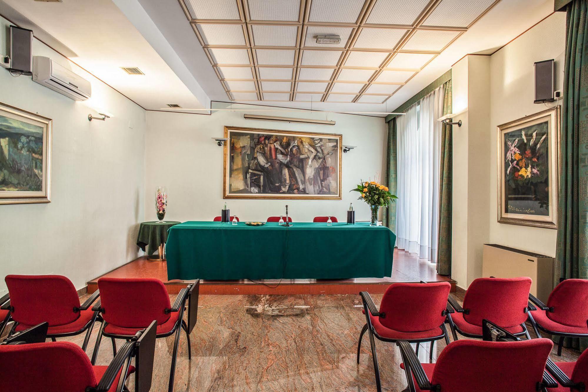 Hotel Leonardo Da Vinci 3*