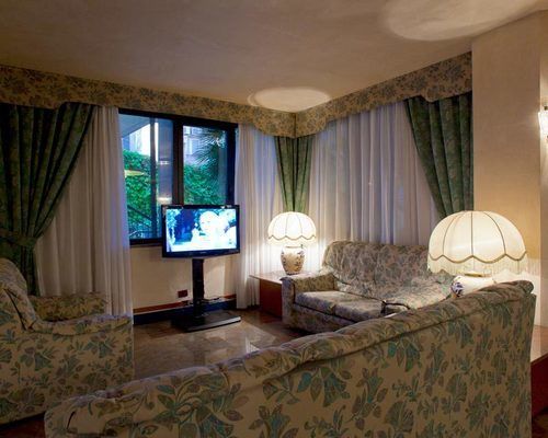 Leonardo Da Vinci Hotel